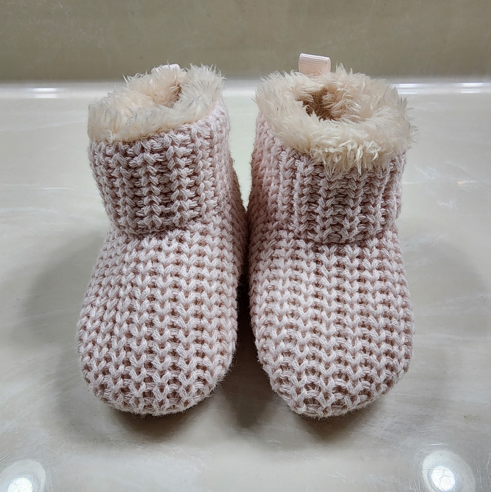 Baby Gap pink sherpa-lined booties